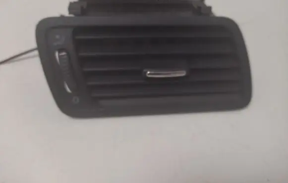 Volkswagen PASSAT B6 Dashboard side air vent grill/cover trim 3C1819702E