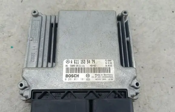 Mercedes-Benz Vito Viano W639 Engine control unit/module ECU A6111535479