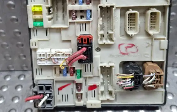 Mercedes-Benz Citan W415 Fuse module S26312528 284B61912R