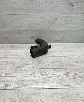BMW 5 E39 Air intake duct part 13322247825