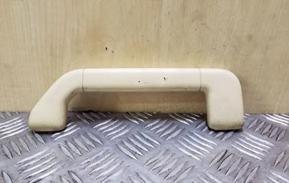 Volkswagen Touareg I Front interior roof grab handle 7L0857607A 7L0857608A