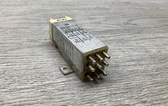 Mercedes-Benz E W124 Other relay 0005405245