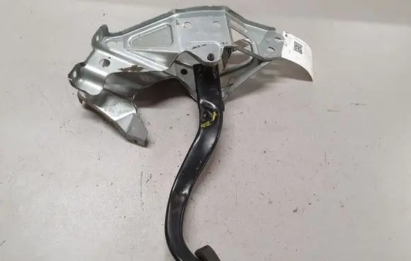 Opel Astra H Brake pedal
