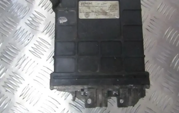 Volkswagen PASSAT B4 Engine control unit/module 037906025G 5WP4203