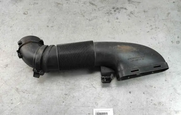 Air intake hose/pipe