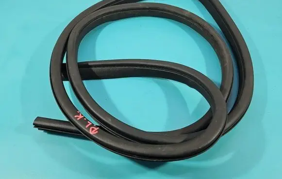 Ford Kuga I Front door rubber seal IMPRK1408854