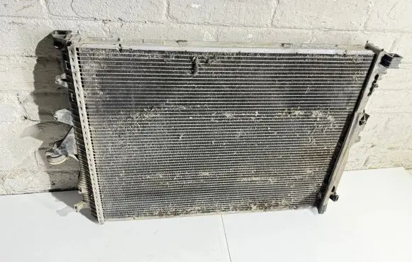 Audi Q7 4L Coolant radiator 7L6121253B