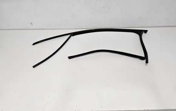 Porsche Cayenne (9Y0 9Y3) Rubber seal front door window/glass 9Y0837431A 9Y0837431 9Y0837431B