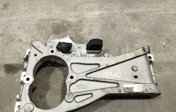 Maserati Levante Gearbox mounting bracket 670105590