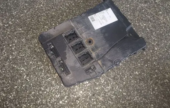Renault Megane II Comfort/convenience module 8200525384 8200440675