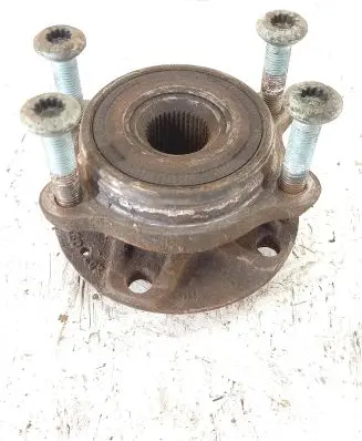 Audi A8 S8 D3 4E Front wheel hub 4E0407615D