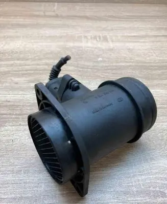 Volkswagen PASSAT B5 Mass air flow meter 0281002216