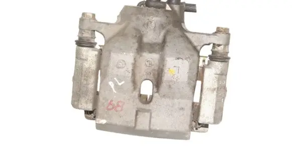 Toyota Prius (XW50) Front brake caliper