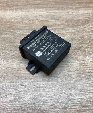 Audi A3 S3 8P Light module LCM 8P0907357A 5LA008379 USED