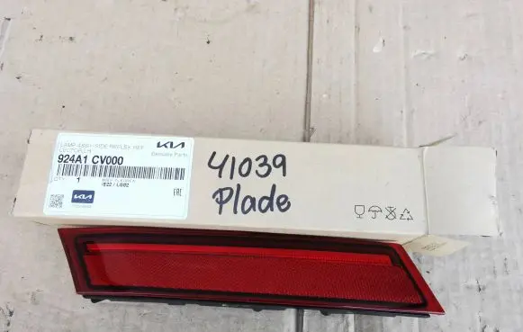 KIA EV6 Rear tail light reflector 924A1CV000 924A1CV050