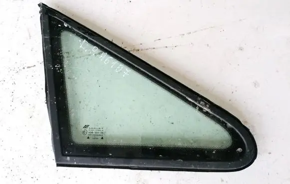 Ford Galaxy Front triangle window/glass 