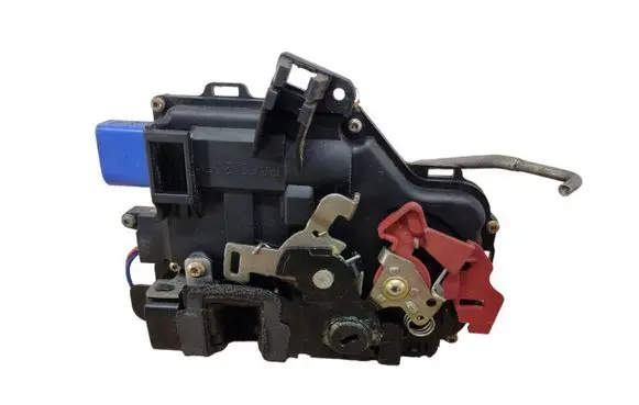 Audi A8 S8 D3 4E Rear door lock 4E0839016 PA66306GF