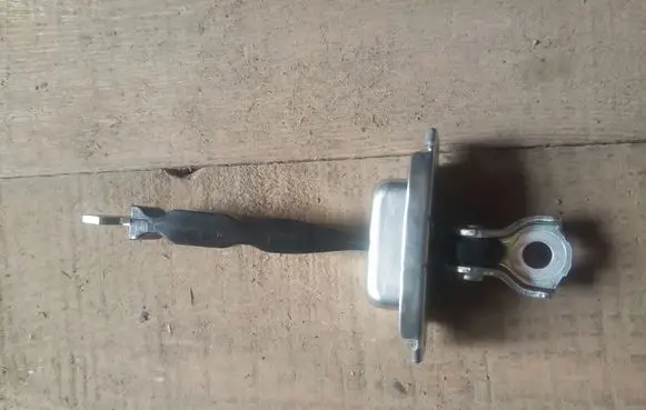 Mitsubishi Outlander Front door check strap stopper