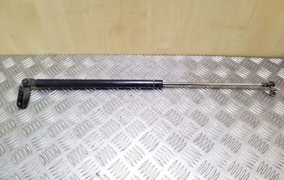 Subaru Forester SF Tailgate/trunk strut/damper