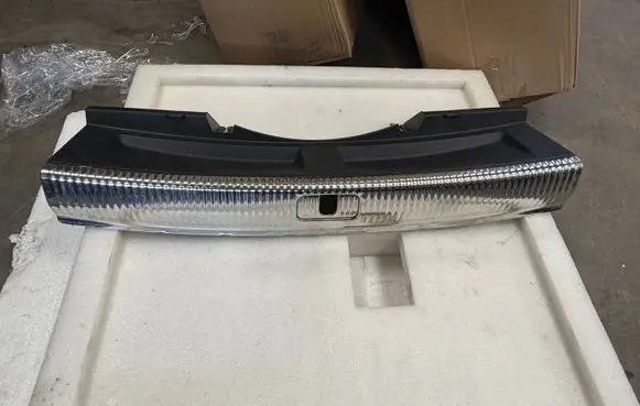Audi A5 Trunk/boot sill cover protection 8W8864513C
