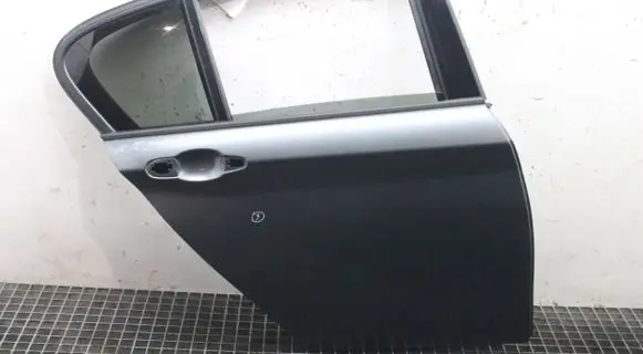 BMW 1 F20 F21 Rear door B39
