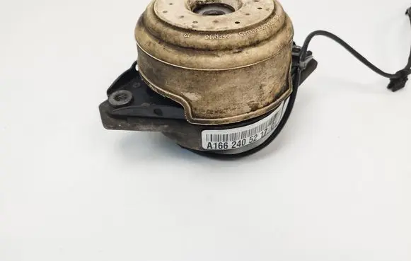 Mercedes-Benz ML AMG W166 Engine mount bracket A1662405217