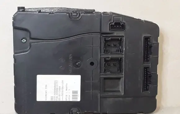 Renault Megane II Comfort/convenience module 8200606824 8200615777