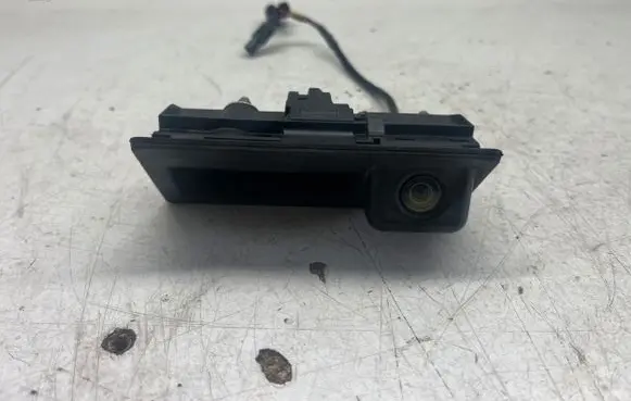 Volkswagen PASSAT B7 Tailgate handle with camera 3AF827566A M31812 BN3CZ