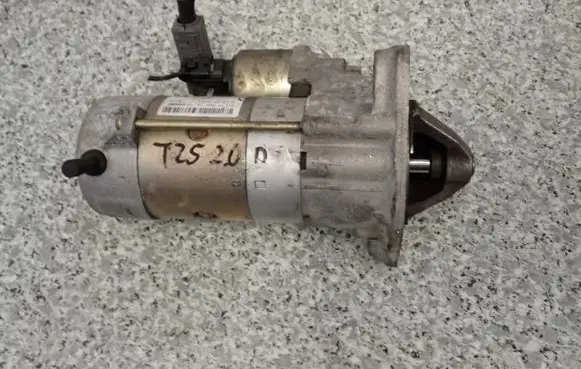 Toyota Avensis T250 Starter motor