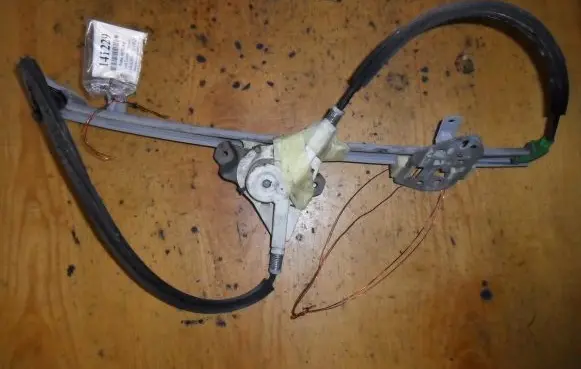 Ford Escort Front door window regulator with motor