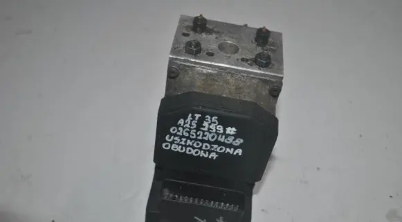 Volkswagen II LT ABS Pump 0265220488