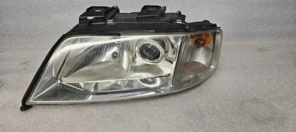 Audi A6 S6 C5 4B Headlight/headlamp 14847300