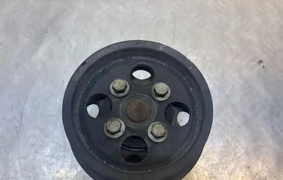 Volvo V70 Power steering pump pulley 30731821