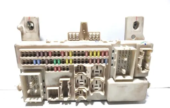 Mazda 3 I Fuse module