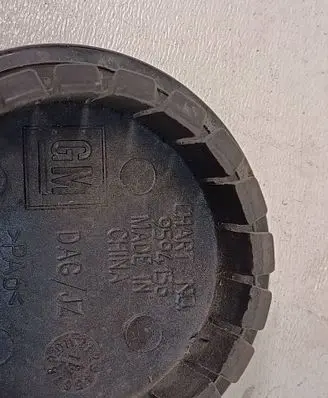 Chevrolet Volt I Original wheel cap 9594156