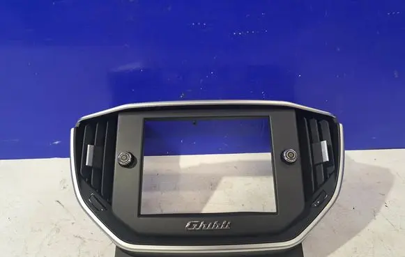 Maserati Ghibli Radio/GPS head unit trim 6700190600