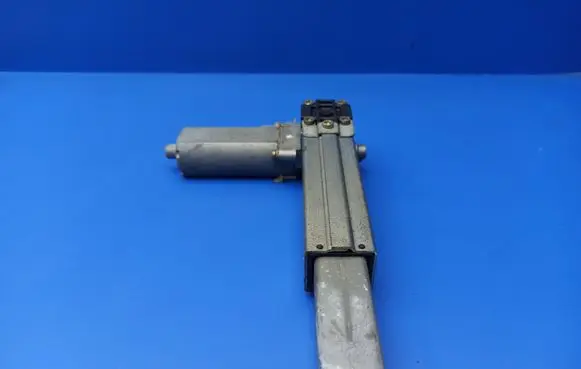 BMW 7 E65 E66 Seat adjustment motor 0095879 0390201953