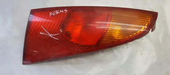 Ford Focus Rear/tail lights XS4X13405