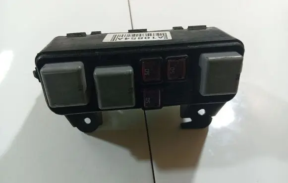 Toyota Avensis Verso Fuse box set
