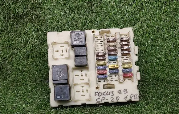 Ford Focus Power management control unit 98AG14A073AE