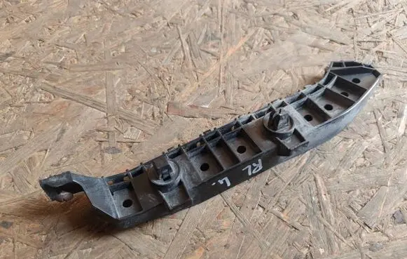 Honda Legend Front bumper mounting bracket