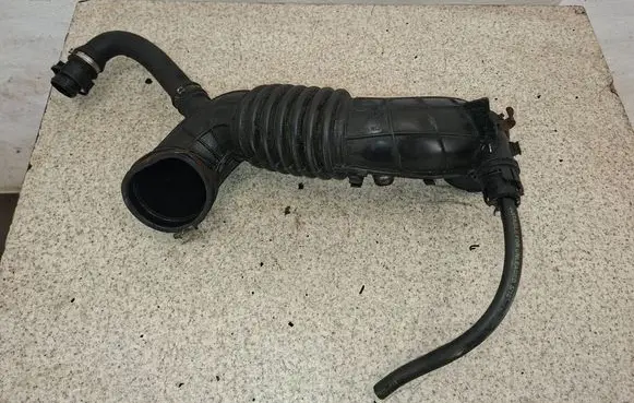 BMW 1 F20 F21 Turbo air intake inlet pipe/hose 58650910 PA6GF15