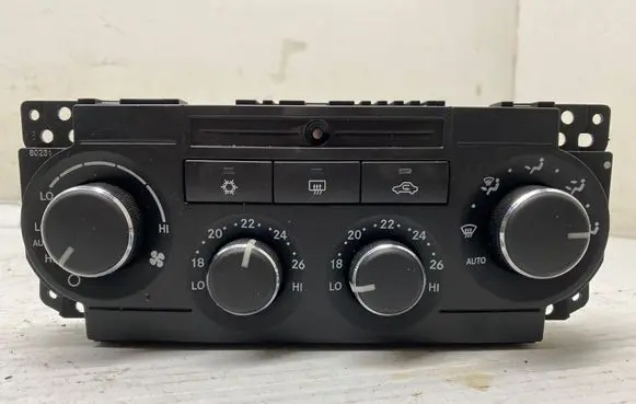 Jeep Grand Cherokee (WK) Climate control unit P55111907AA HAF110001