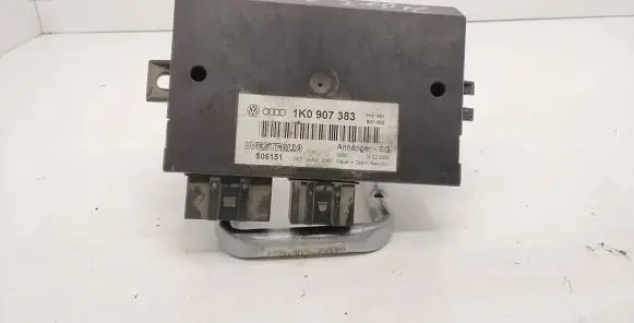 Volkswagen PASSAT B6 Tow bar trailer control unit/module 1K0907383