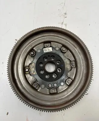 Audi A3 S3 8V Flywheel 06K105266P 0003083 140716