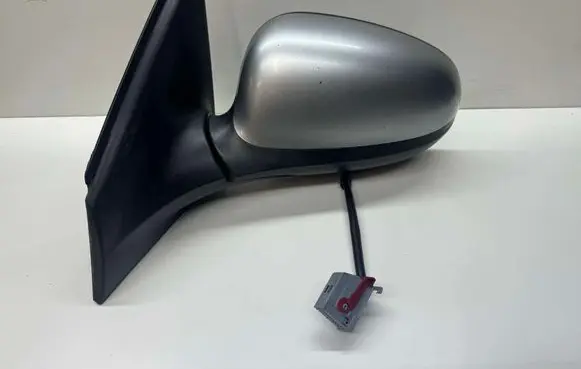 Front door electric wing mirror