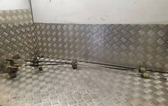 Opel Astra G Gear shift cable linkage