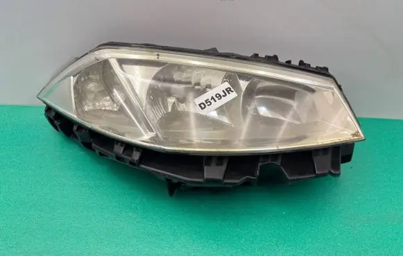Renault Megane II Headlight/headlamp 8200073223J