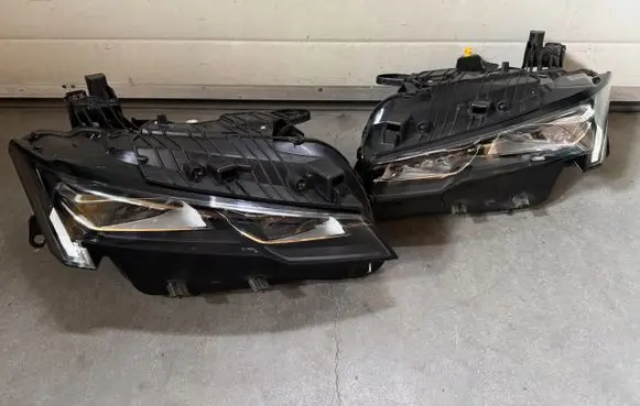 Peugeot 308 Headlights/headlamps set 