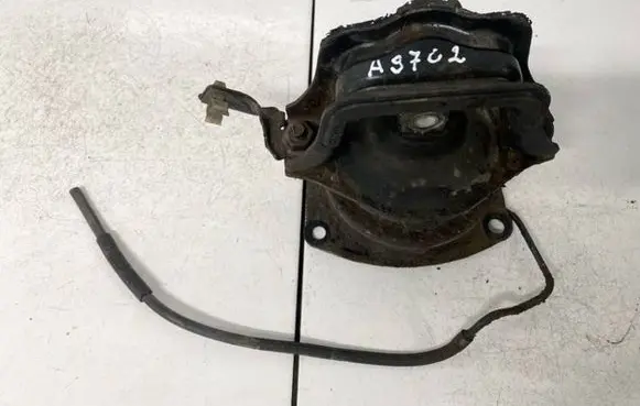 Honda Accord Engine mount bracket